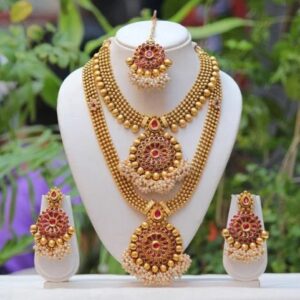 jewellery  neckless